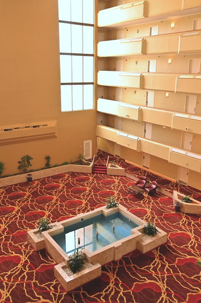 MCM Eleganté Hotel & Suites photo 49