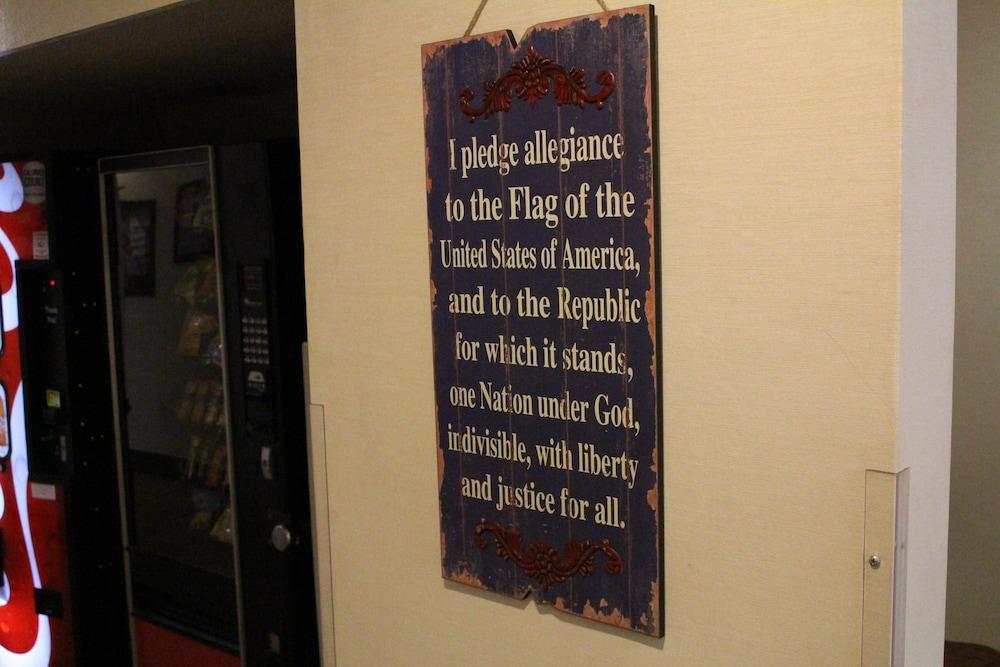 Hometown Inn photo 16