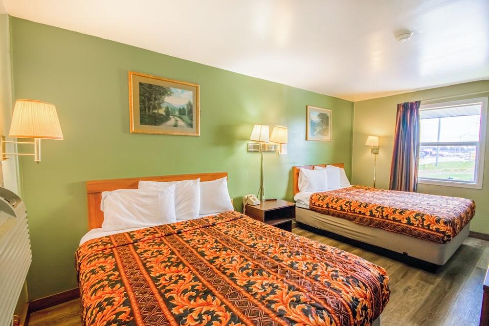 OYO Travelier Motel photo 46