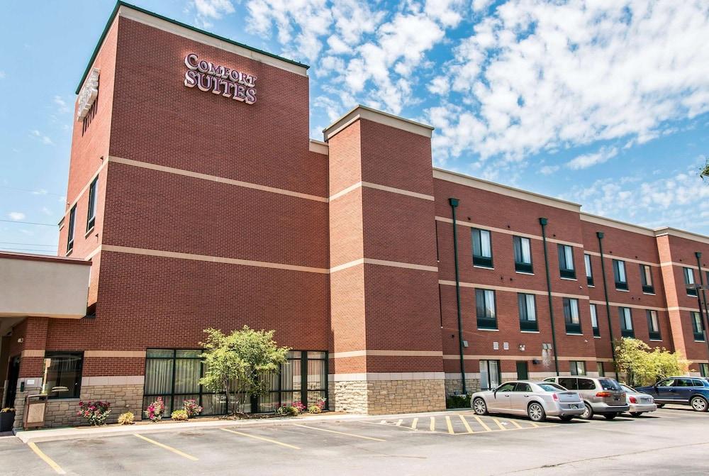 Comfort Suites Canton - Detroit photo 37