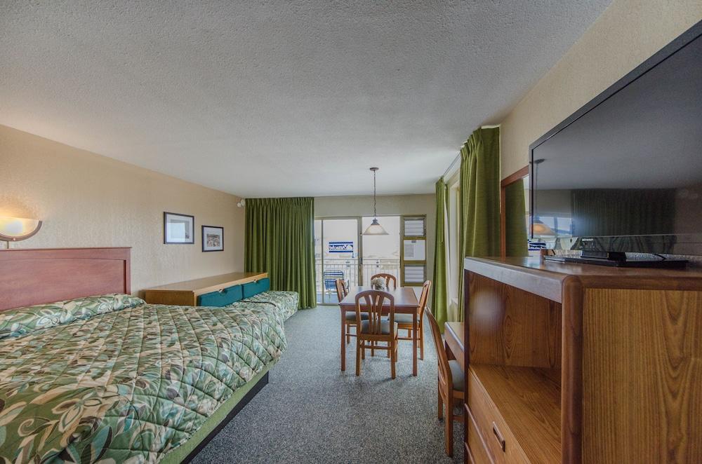 Attache Motel photo 59