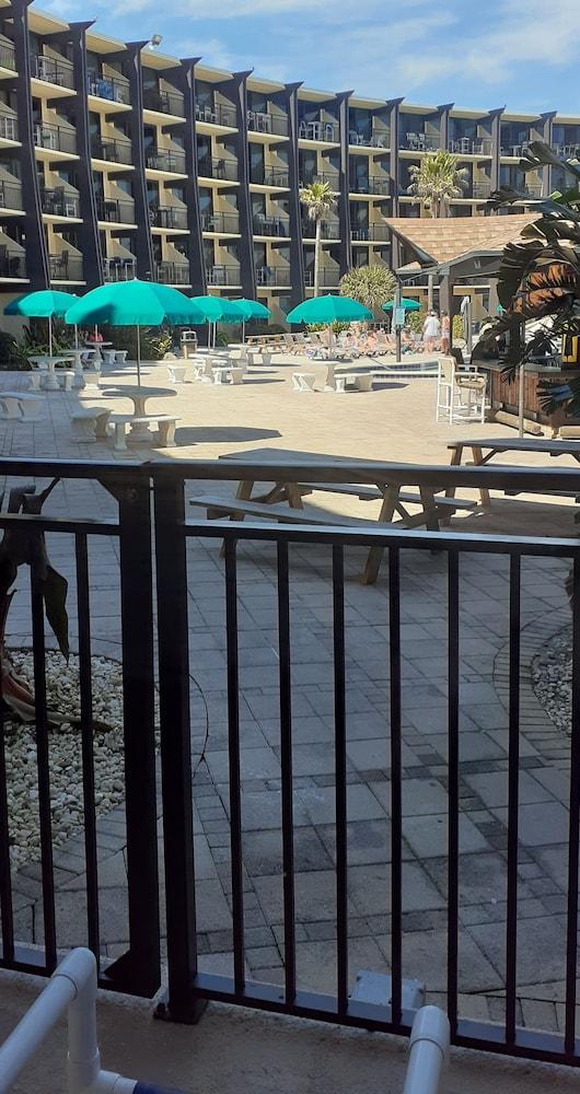 Hawaiian Inn Beach Resort photo 42