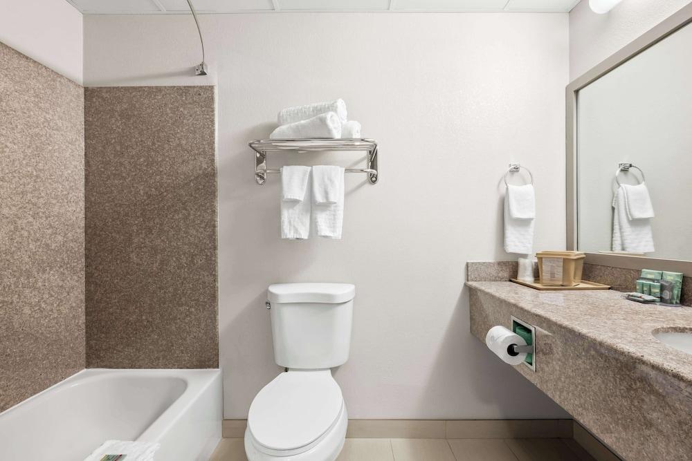 Best Western Dartmouth-New Bedford photo 21
