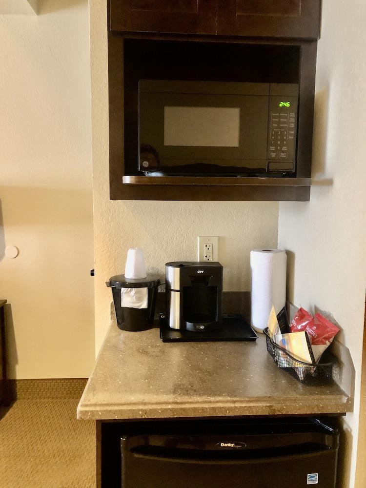 Hawthorn Extended Stay by Wyndham Rome photo 22