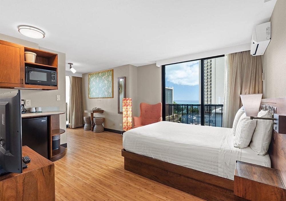 Castle Bamboo Waikīkī Hotel photo 18
