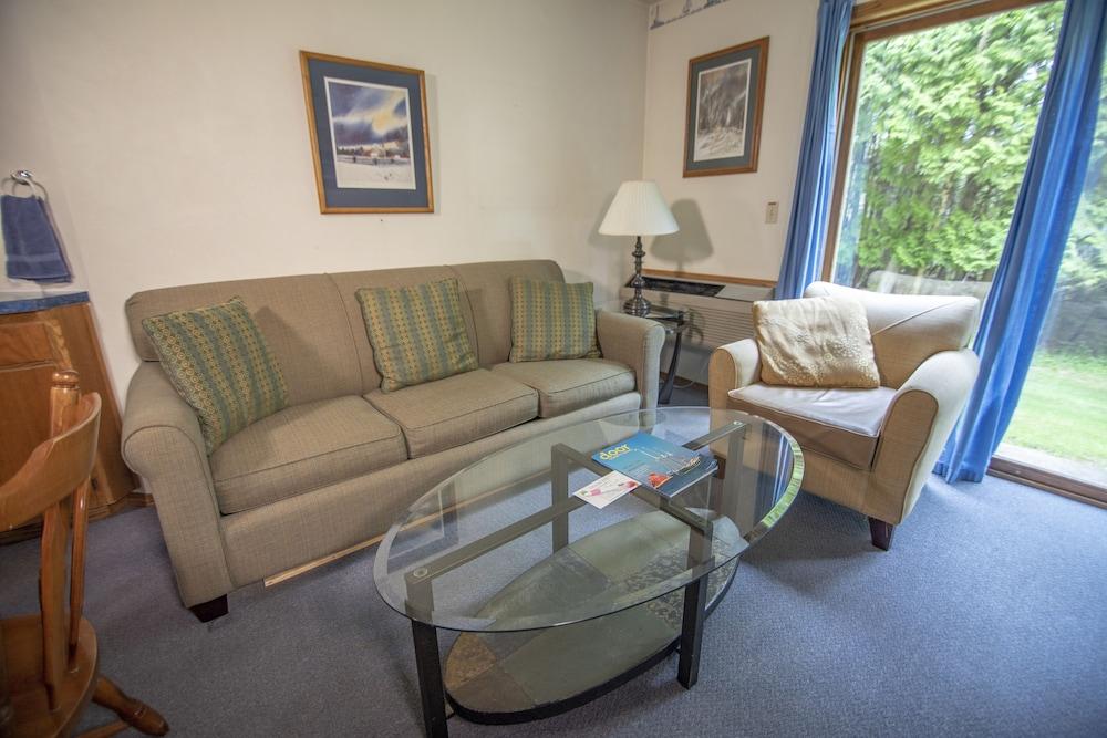 Ridges Inn & Suites photo 62