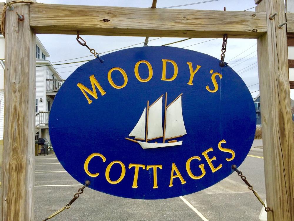 Moody's Motel & Cottages photo 29