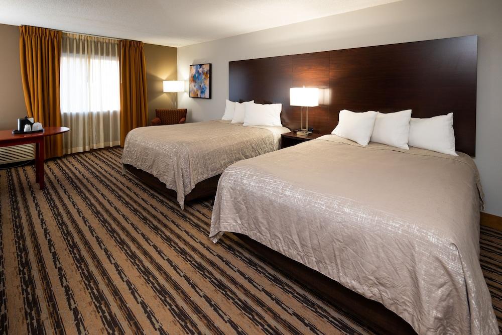 Endeavor Inn & Suites, Trademark Collection by Wyndham photo 6