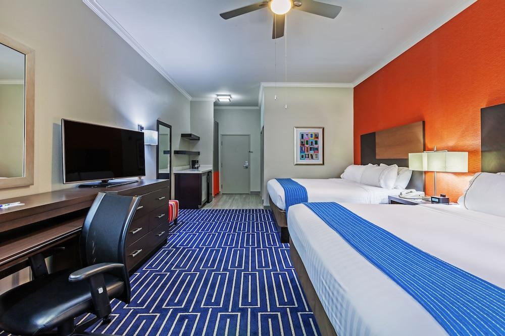 Holiday Inn Express & Suites Houston East, by IHG photo 12