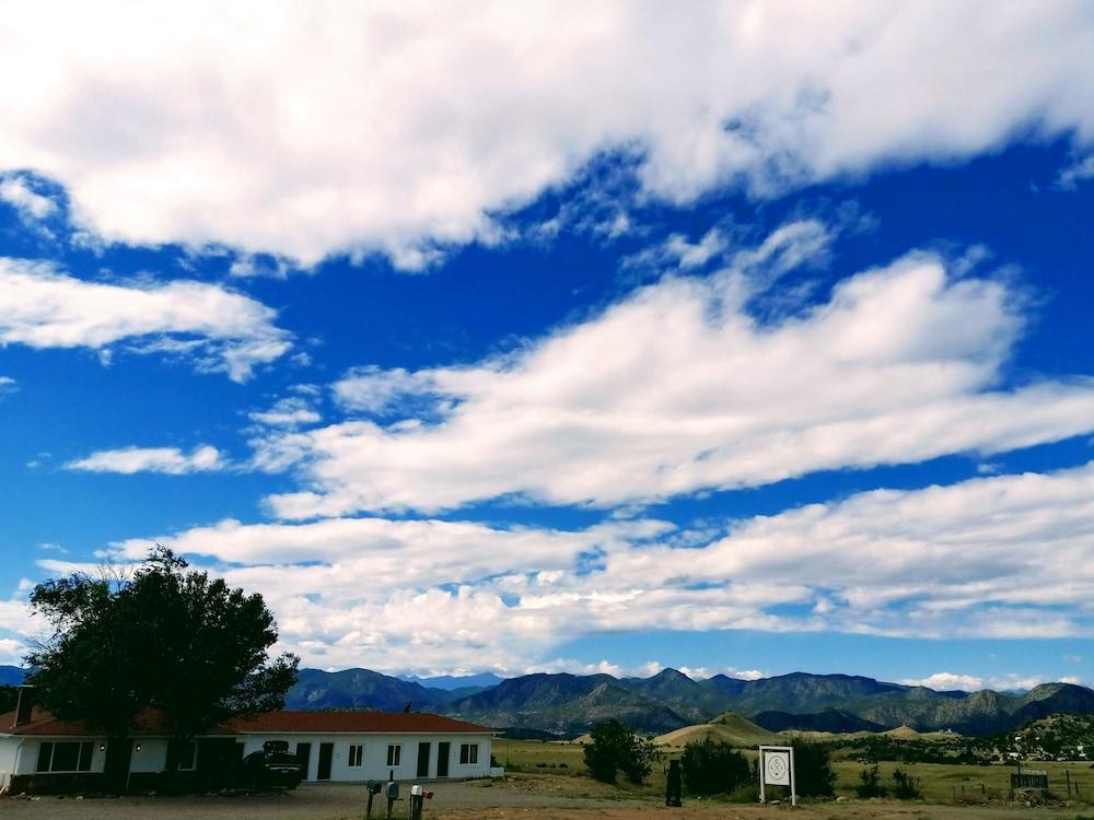 Little Canyon Inn — hotel in Canon City
