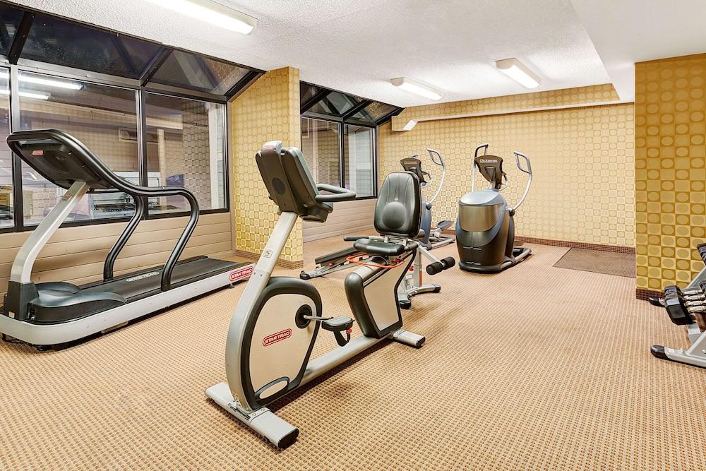 Days Inn by Wyndham Cheyenne photo 10