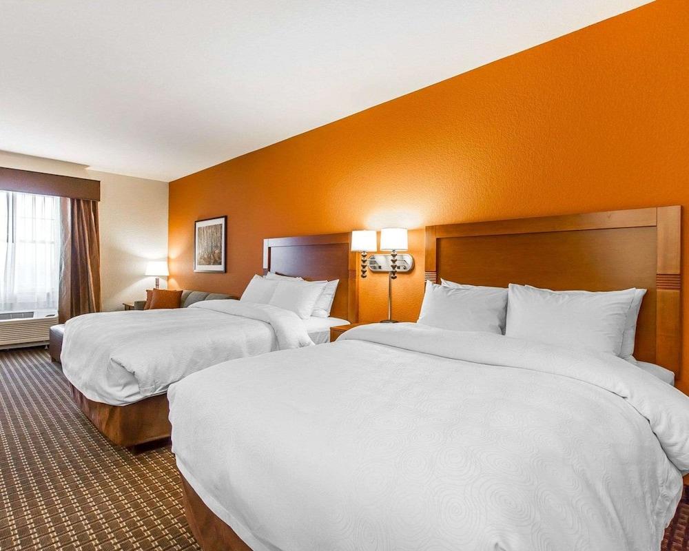 MainStay Suites Stanley photo 9