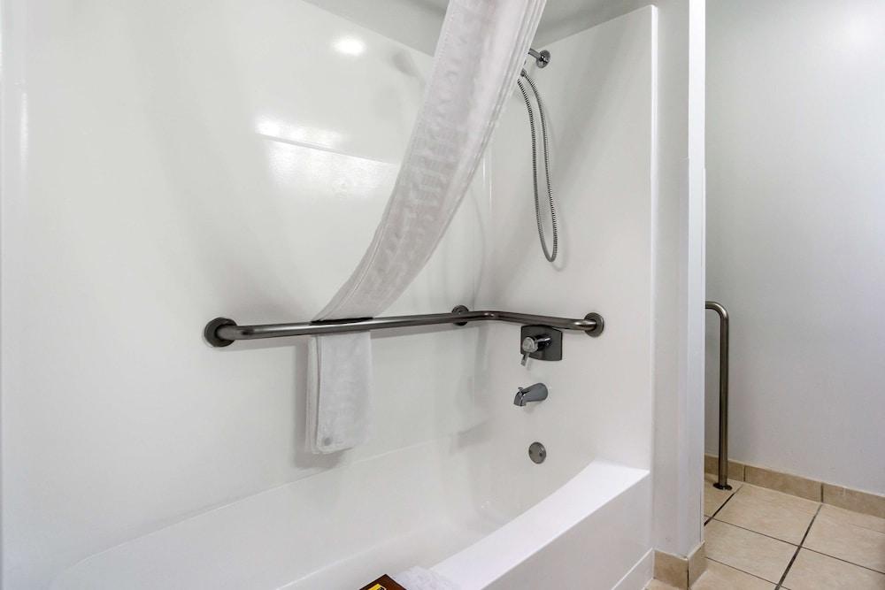 Best Western Plus Lake Front Hotel photo 21