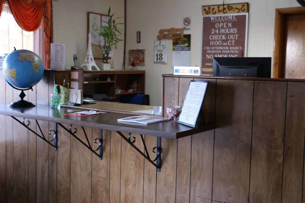 Frontier Motel photo 14