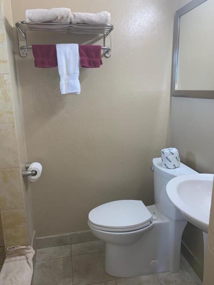 Prince of Wales Motel photo 8