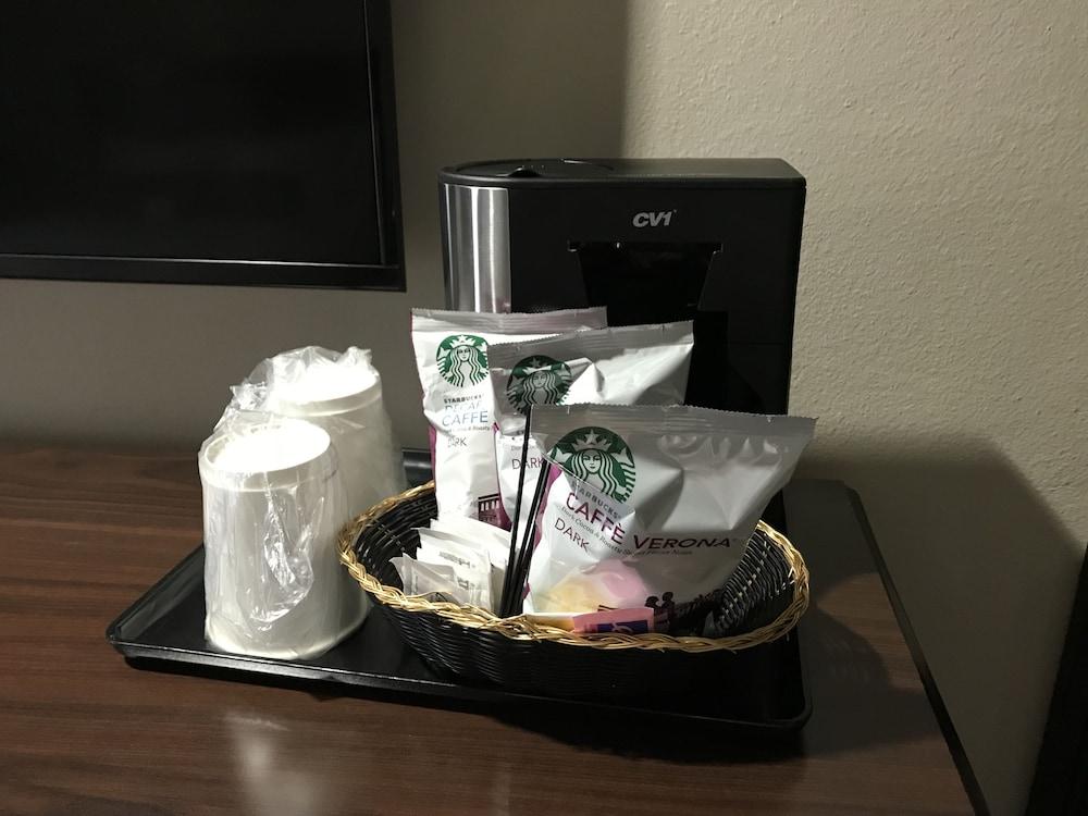 Coast Burbank Hotel photo 18