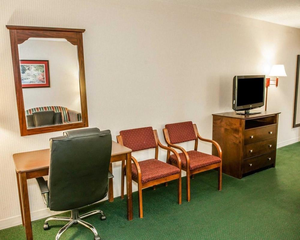 Quality Inn & Suites Lebanon I-65 photo 17