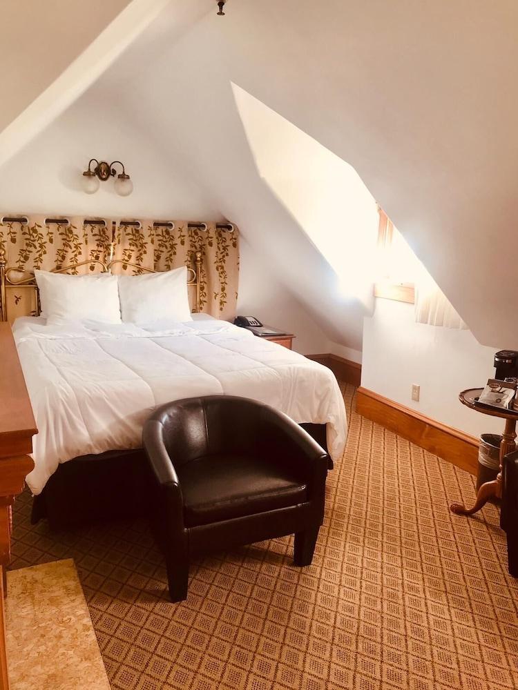 Pacific Grove Inn photo 16