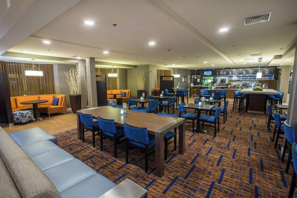 Courtyard by Marriott Raynham photo 35
