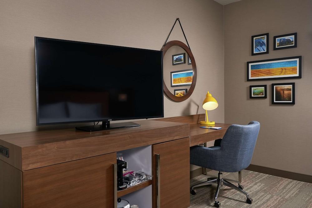 Hampton Inn by Hilton Burley photo 5