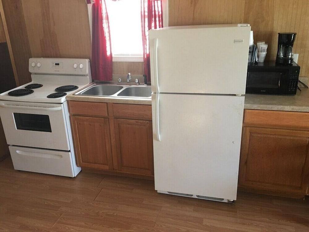 Whispering Creek Lodging & RV Resort photo 36