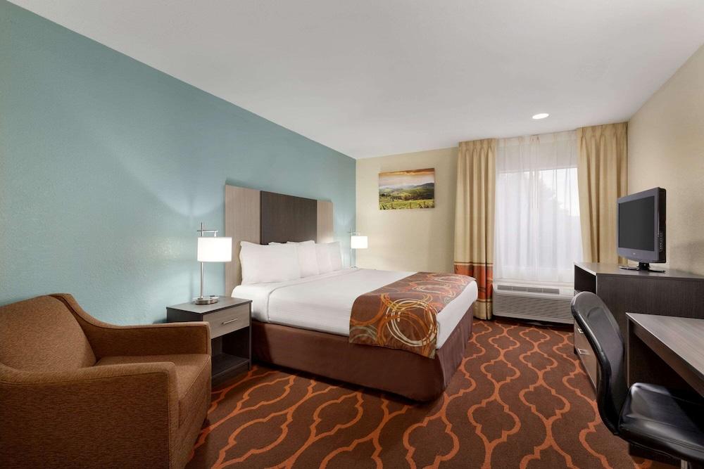 Baymont by Wyndham Grovetown Augusta photo 42