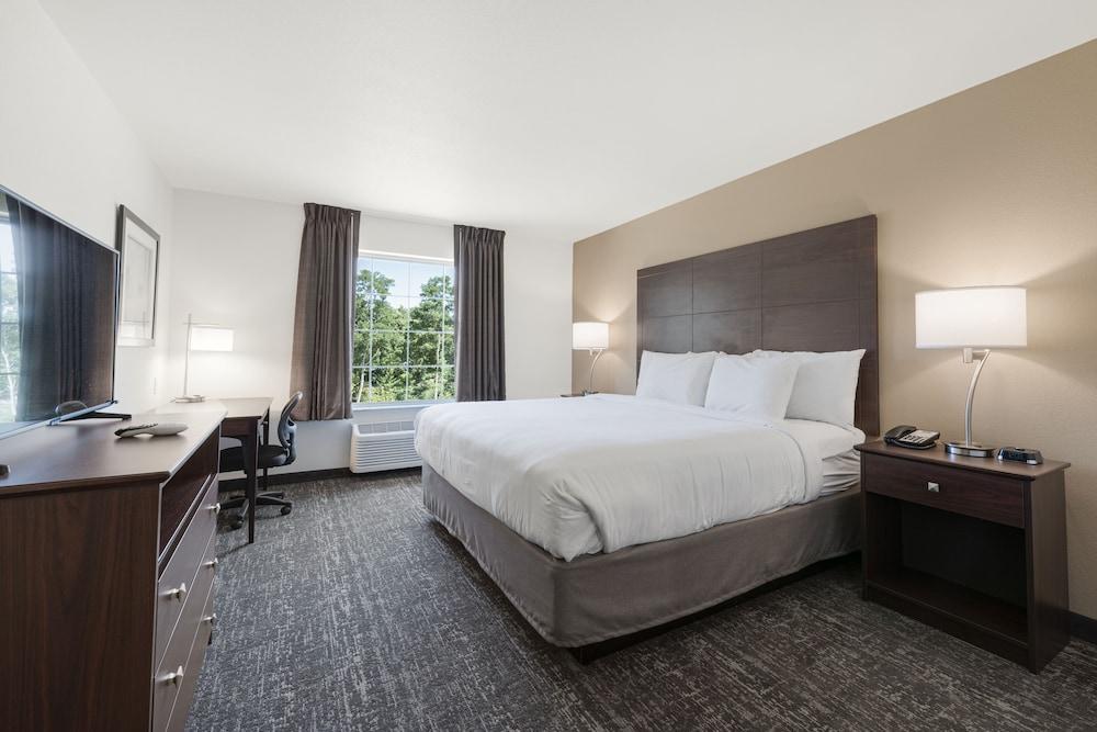 Cobblestone Hotel & Suites-RussellsPoint photo 5