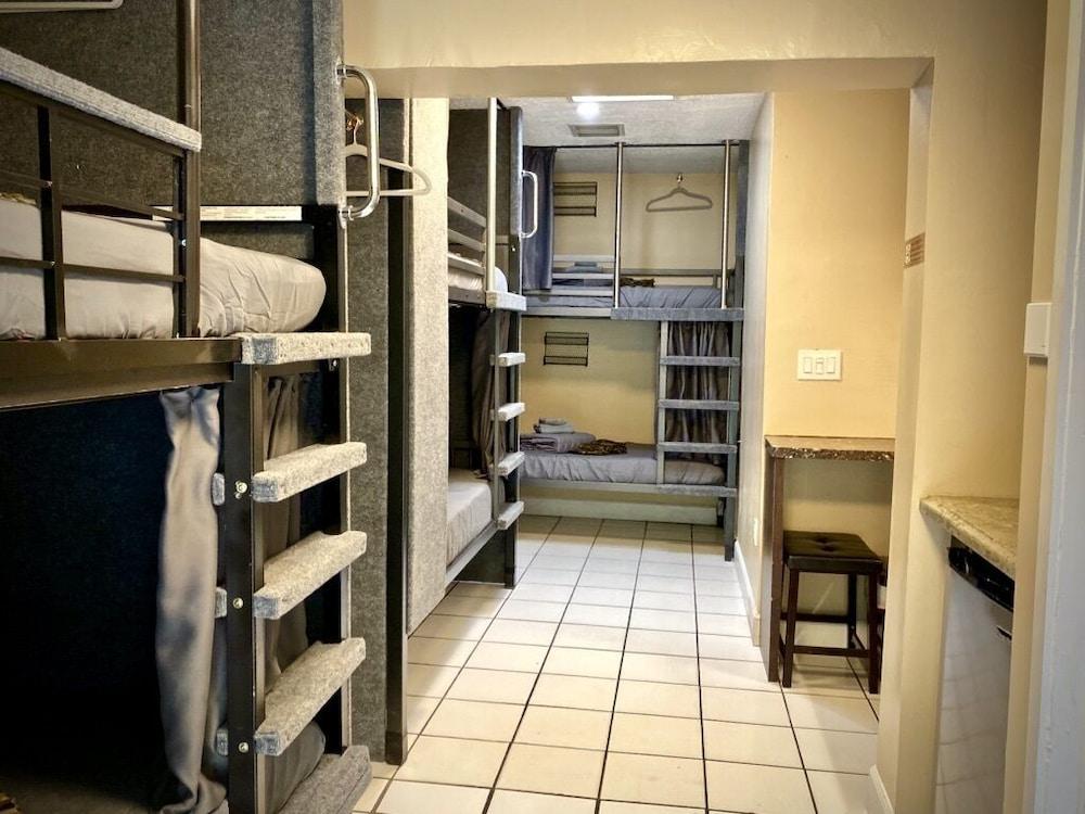Sheridan Hostel photo 46