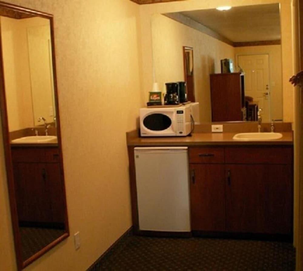 White River Inn photo 2