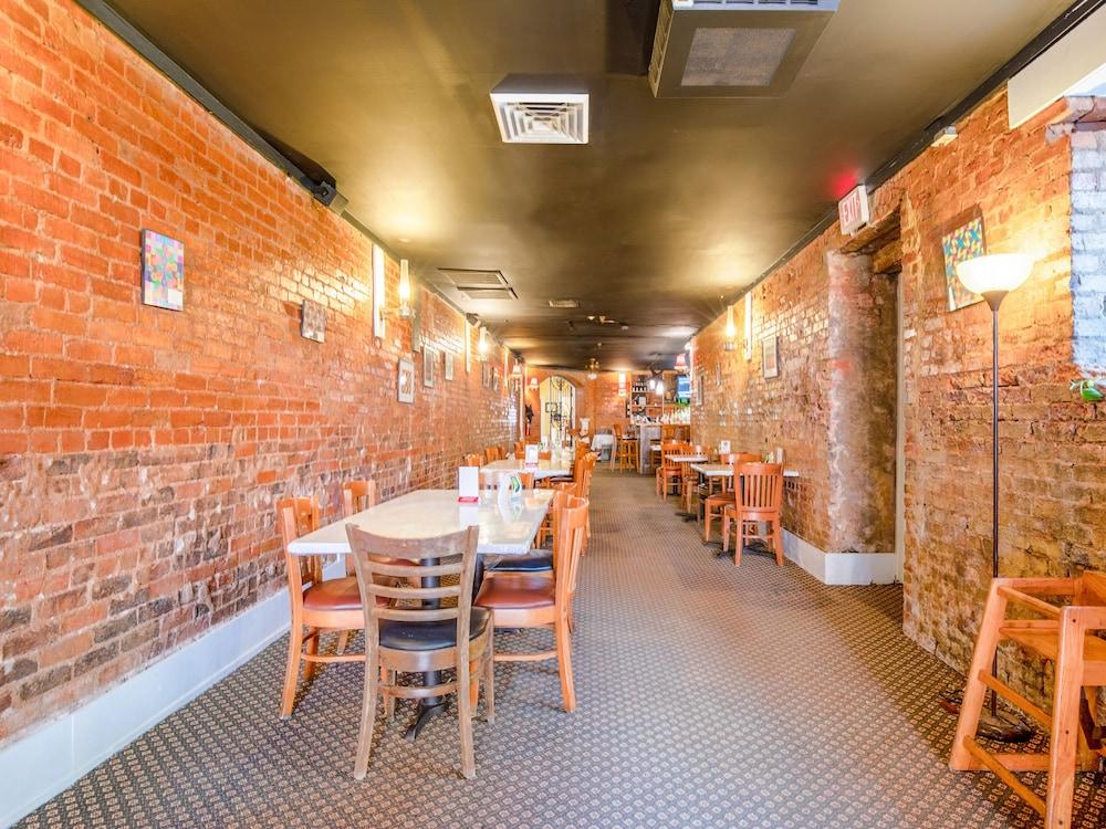 The Belmont Inn photo 38