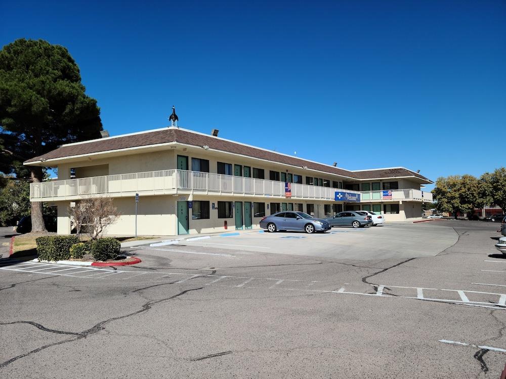 Motel 9 Las Cruces photo 17