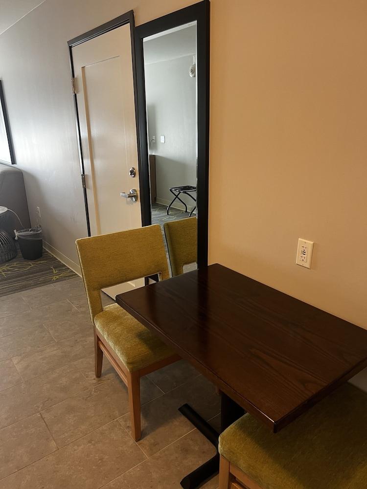 Holiday Inn & Suites Houston NW - Willowbrook by IHG photo 24