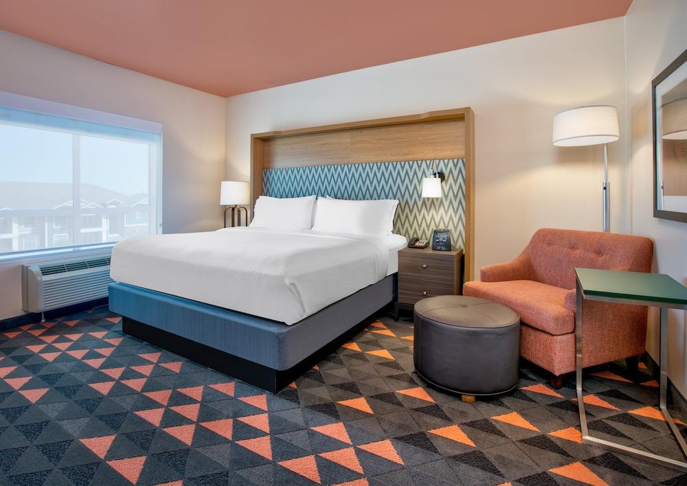Holiday Inn DFW South by IHG photo 13