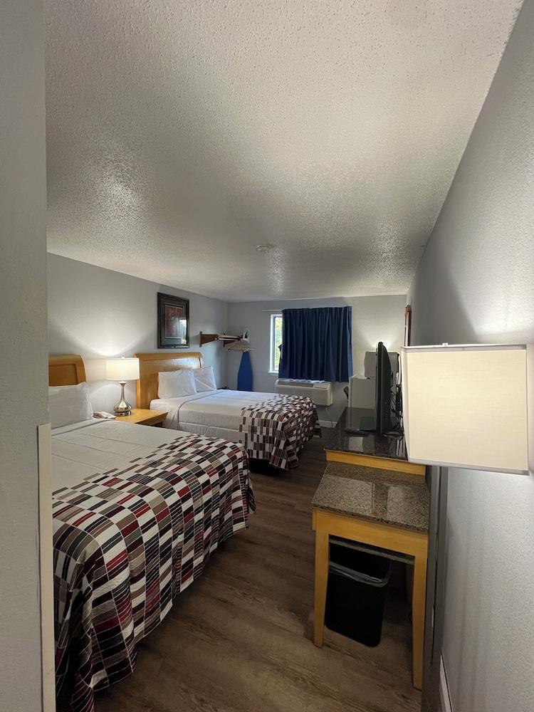 Economy 7 Inn - Norfolk photo 14