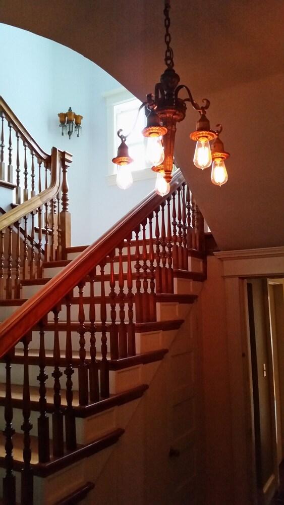 Hillholm Estate photo 29