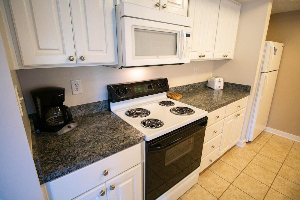 Sandcastle Cove Resort photo 6