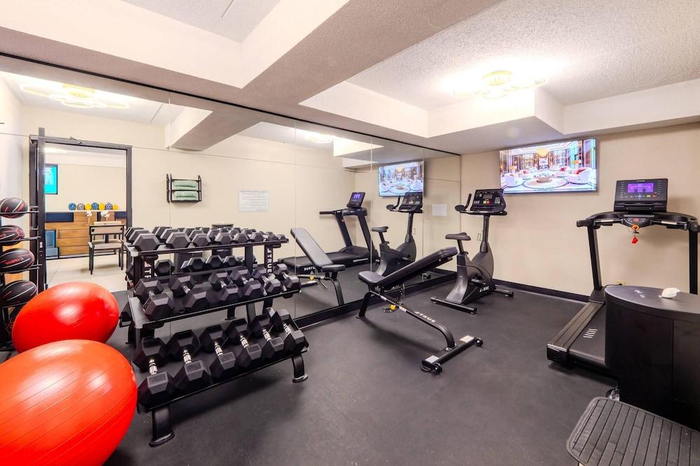 Clarion Pointe Winston – Salem Downtown photo 12