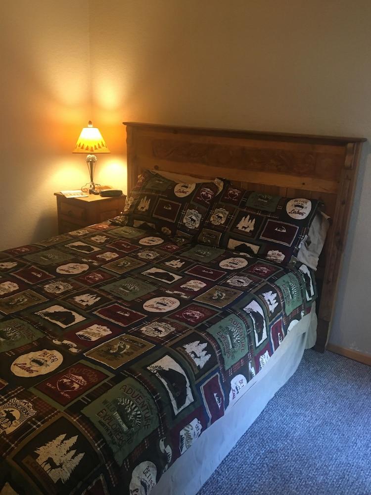 The Lodge at Lazy Bear Retreat photo 3