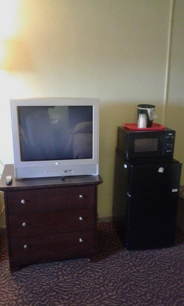 Loyalty Inn photo 8