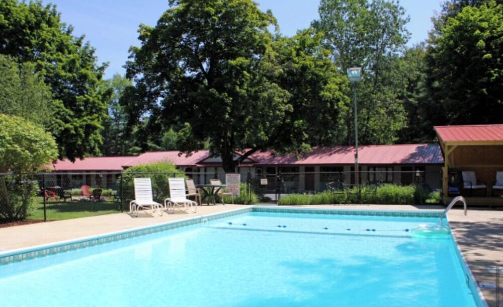 Luzerne Court Motel photo 17