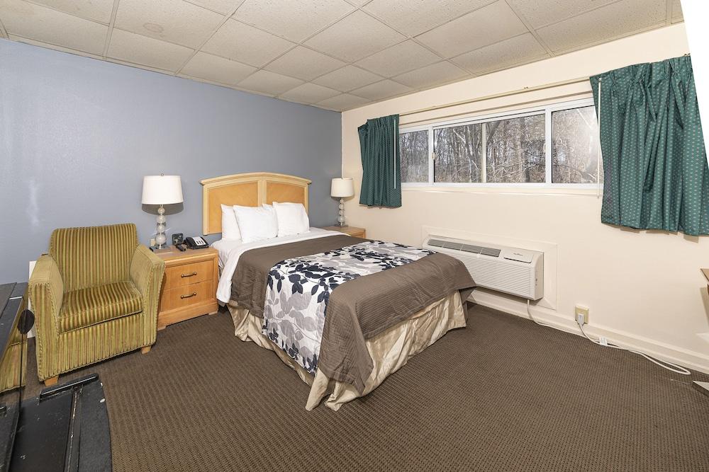 Bedford Motel photo 14