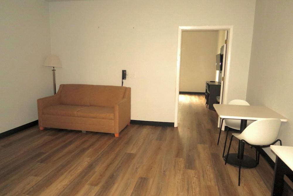 Studio 6 Elkhart, IN- Kitchenette Rooms photo 16