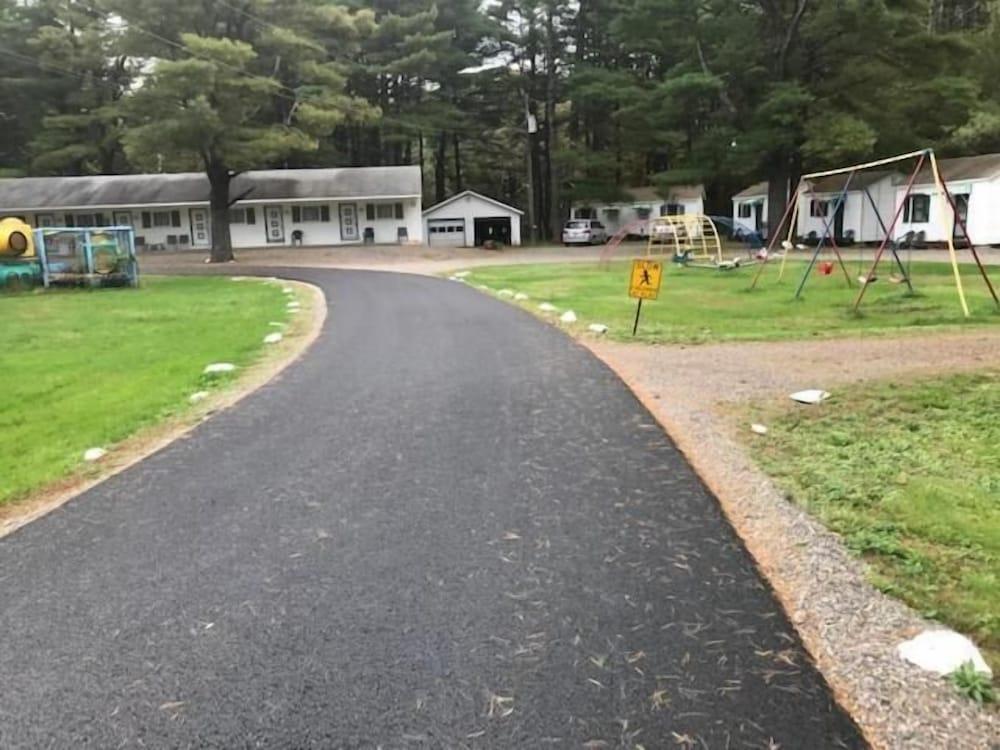 Catskill Motor Court Motel photo 34