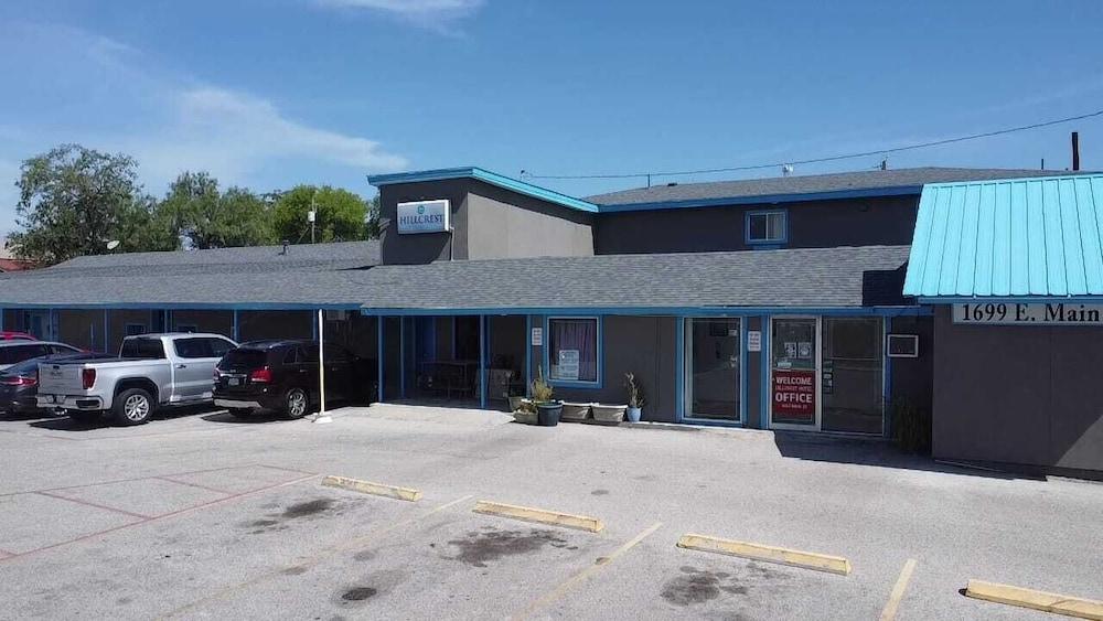 Hillcrest Motel photo 2
