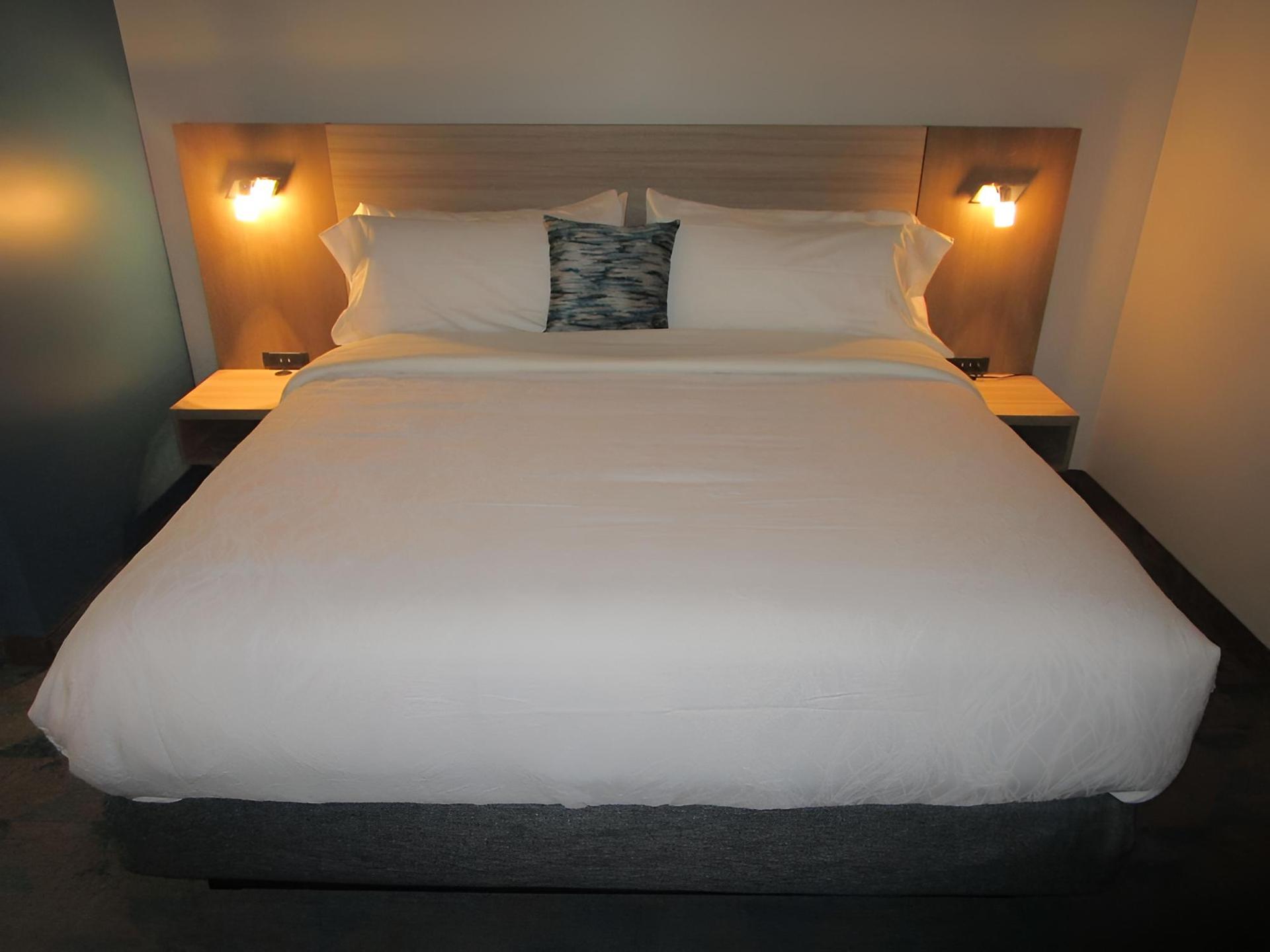 Best Western Plus Bonham photo 17