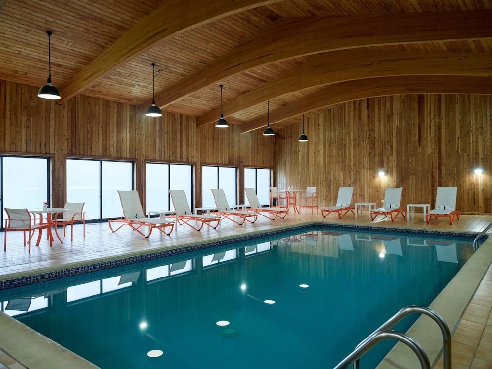 Holiday Inn & Suites Marlborough by IHG photo 2