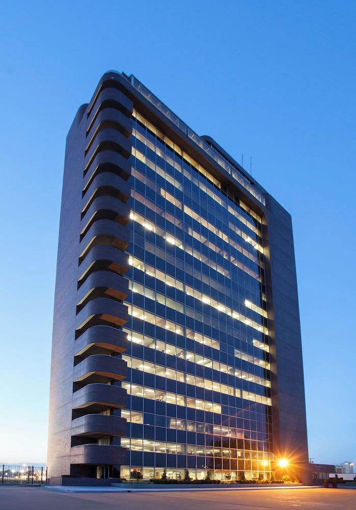 Reese Tower photo 35