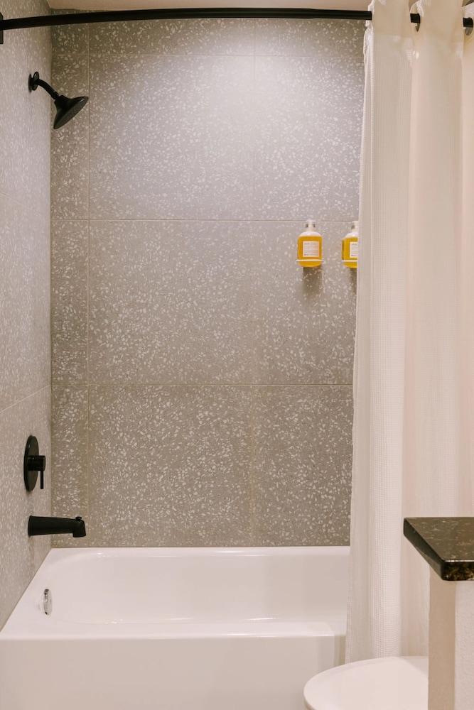 voco Kissimmee Orlando by IHG photo 46