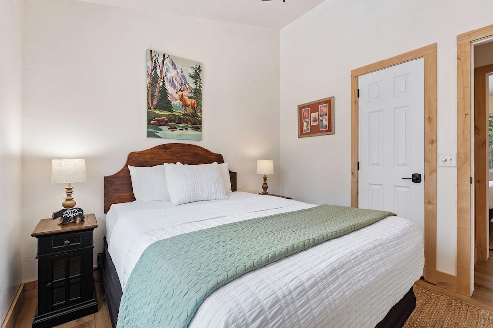 Duck Creek Village Inn photo 18