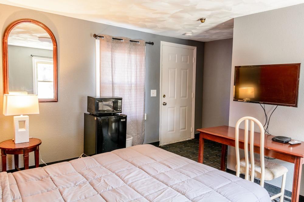 Red Fox Motel photo 3